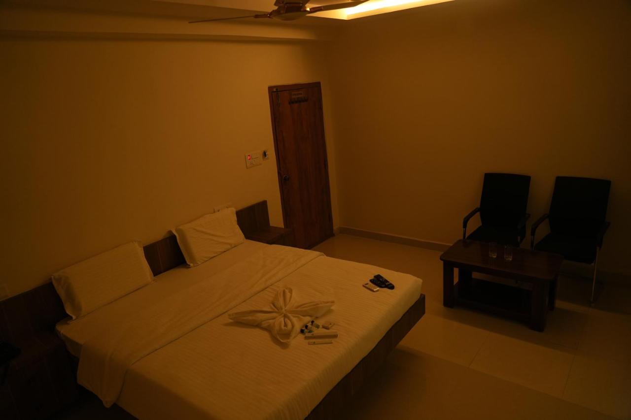 5 Star Grand- Premium Hotel Shamshabad Exterior foto