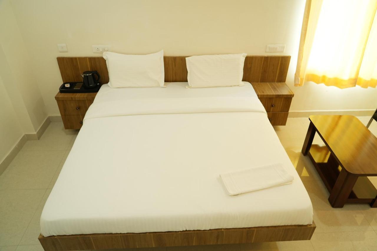 5 Star Grand- Premium Hotel Shamshabad Exterior foto