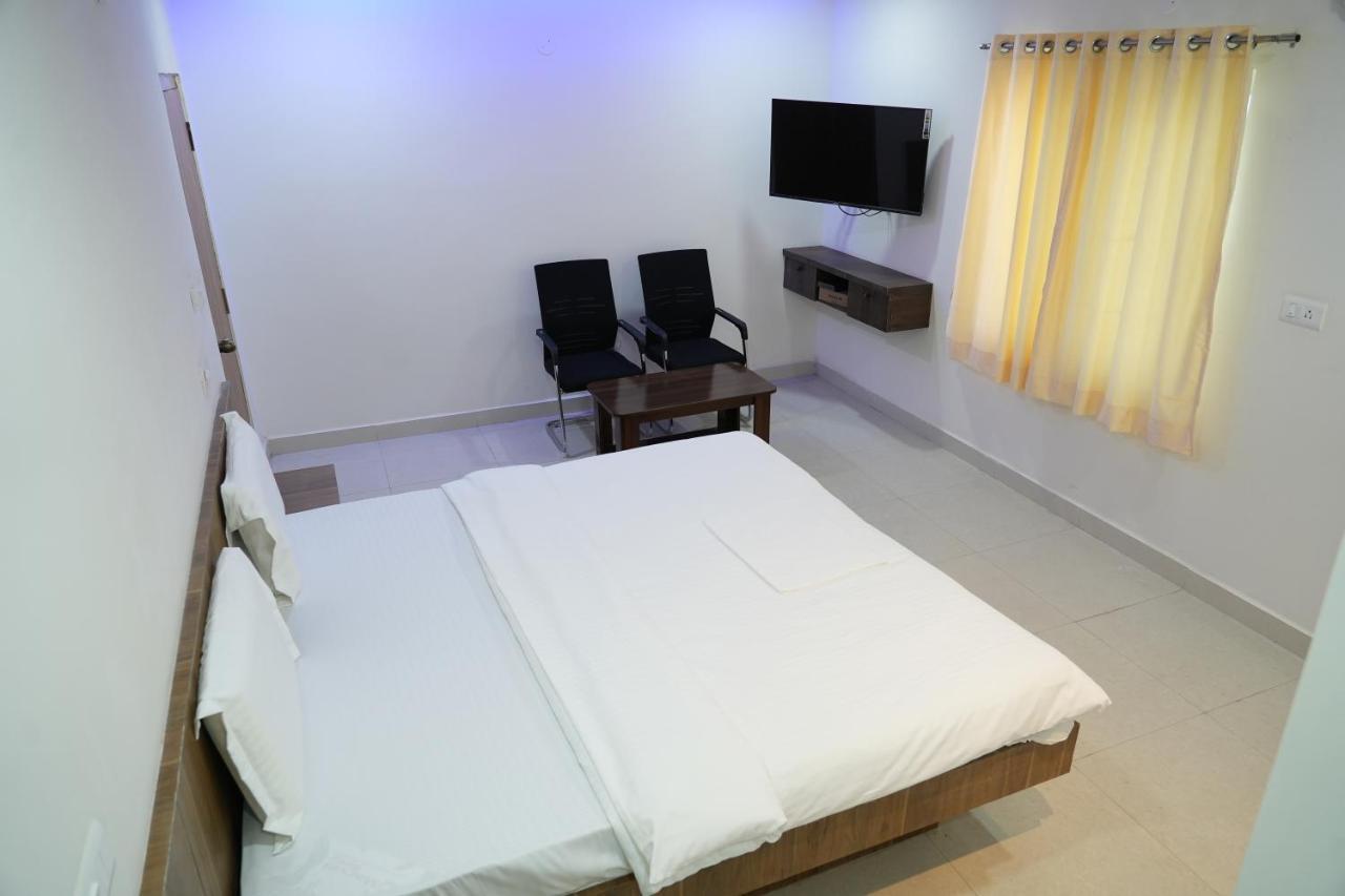 5 Star Grand- Premium Hotel Shamshabad Exterior foto