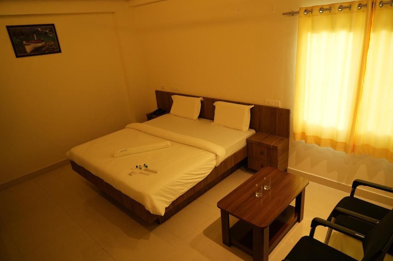 5 Star Grand- Premium Hotel Shamshabad Exterior foto